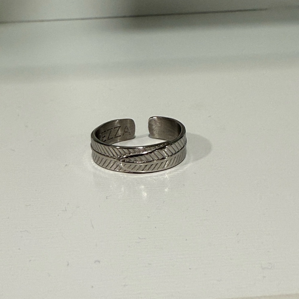Orezza Silver Textured Men's Rings Set - Picture 5 of 9